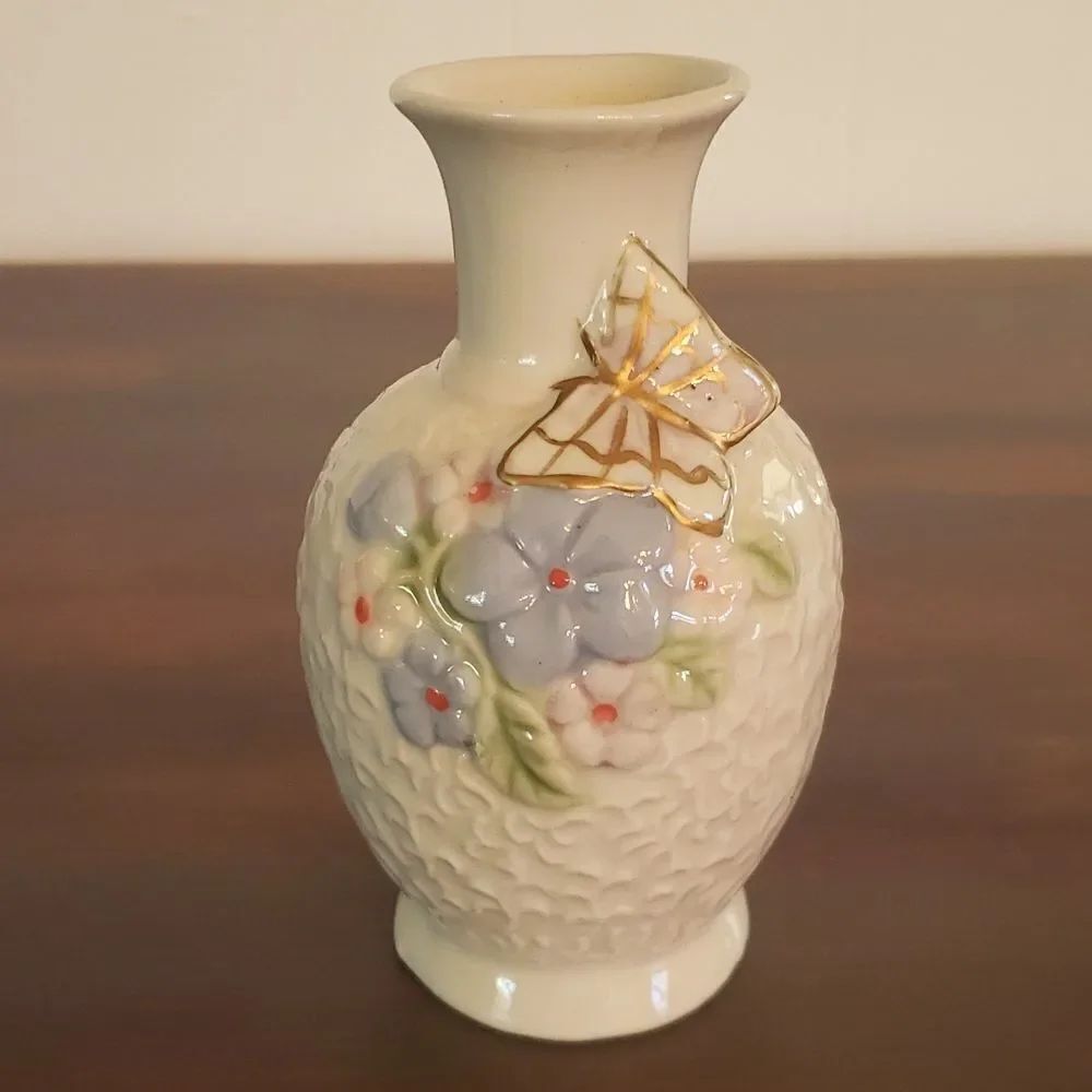 Pretty Vintage Porcelain Floral Butterfly Bud Vase with Gold Trim